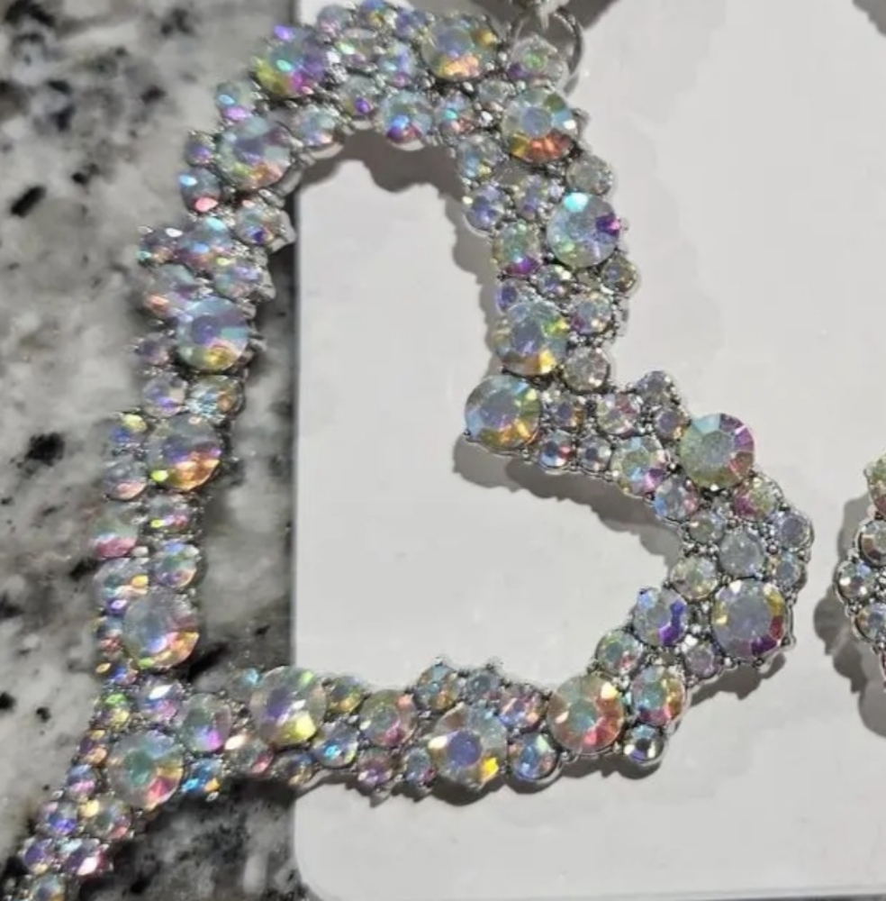 Rhinestone Jeweled Heart EARRINGS NWT NEW Irridescent